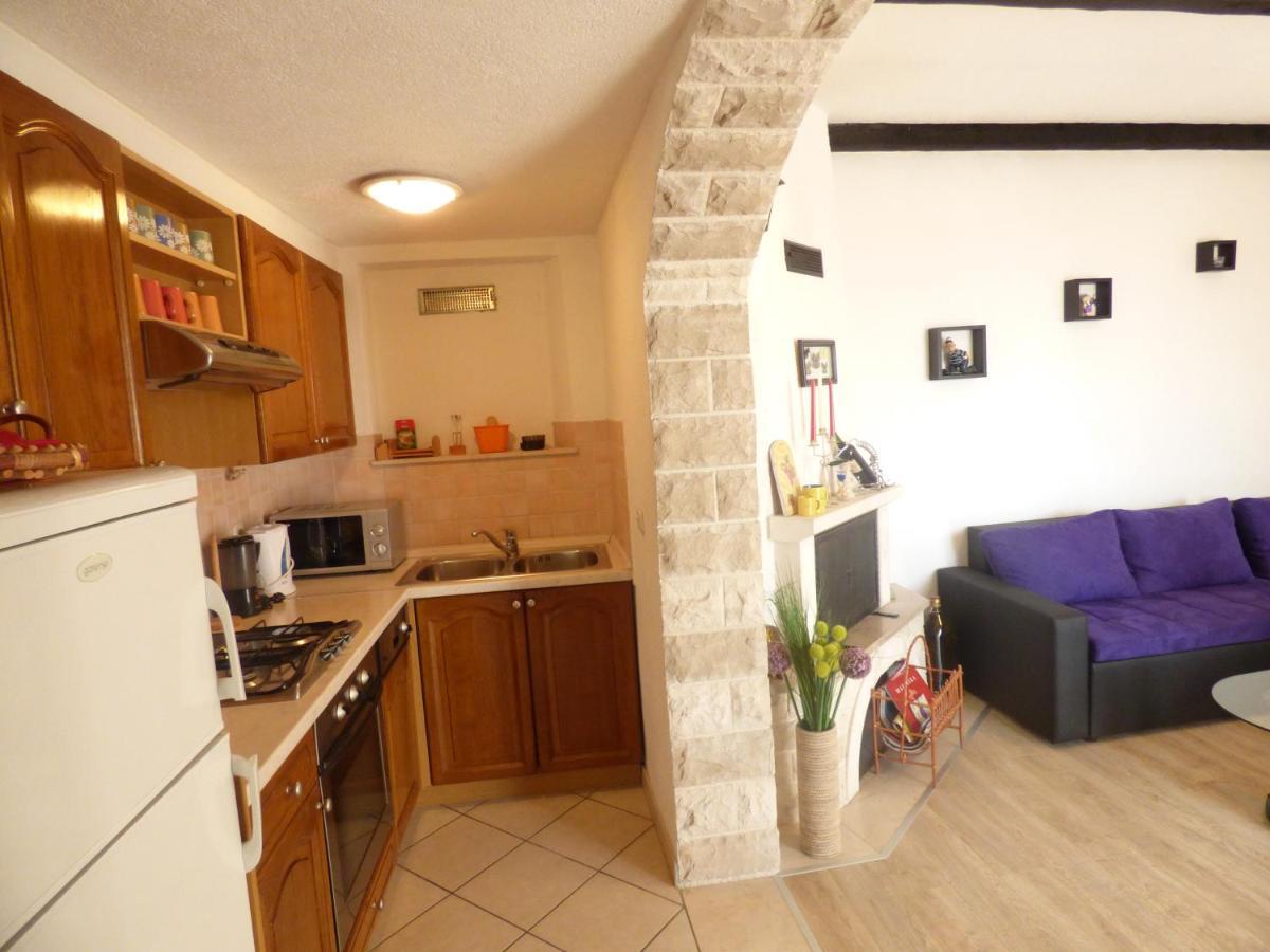 Apartments Rustica Makarska Ngoại thất bức ảnh
