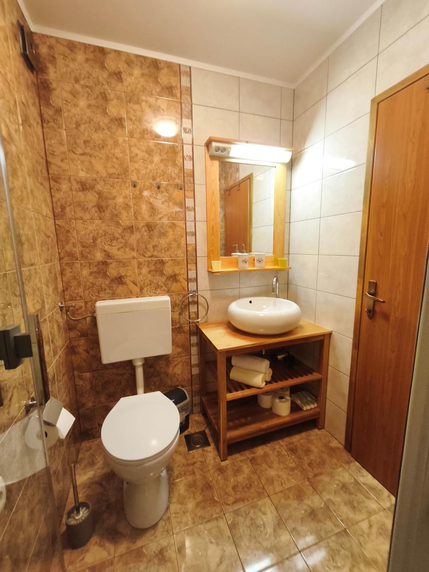 Apartments Rustica Makarska Ngoại thất bức ảnh