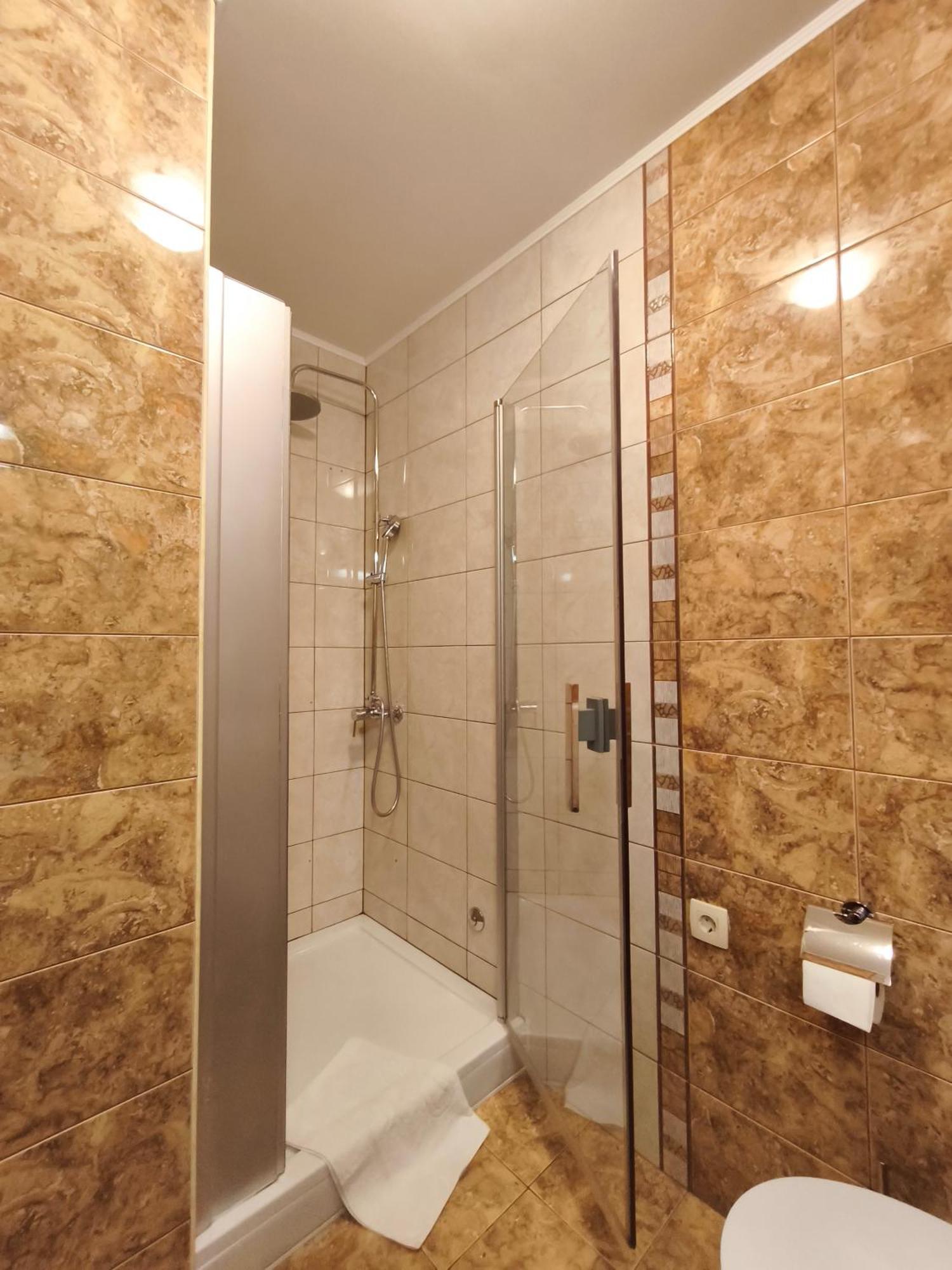 Apartments Rustica Makarska Ngoại thất bức ảnh
